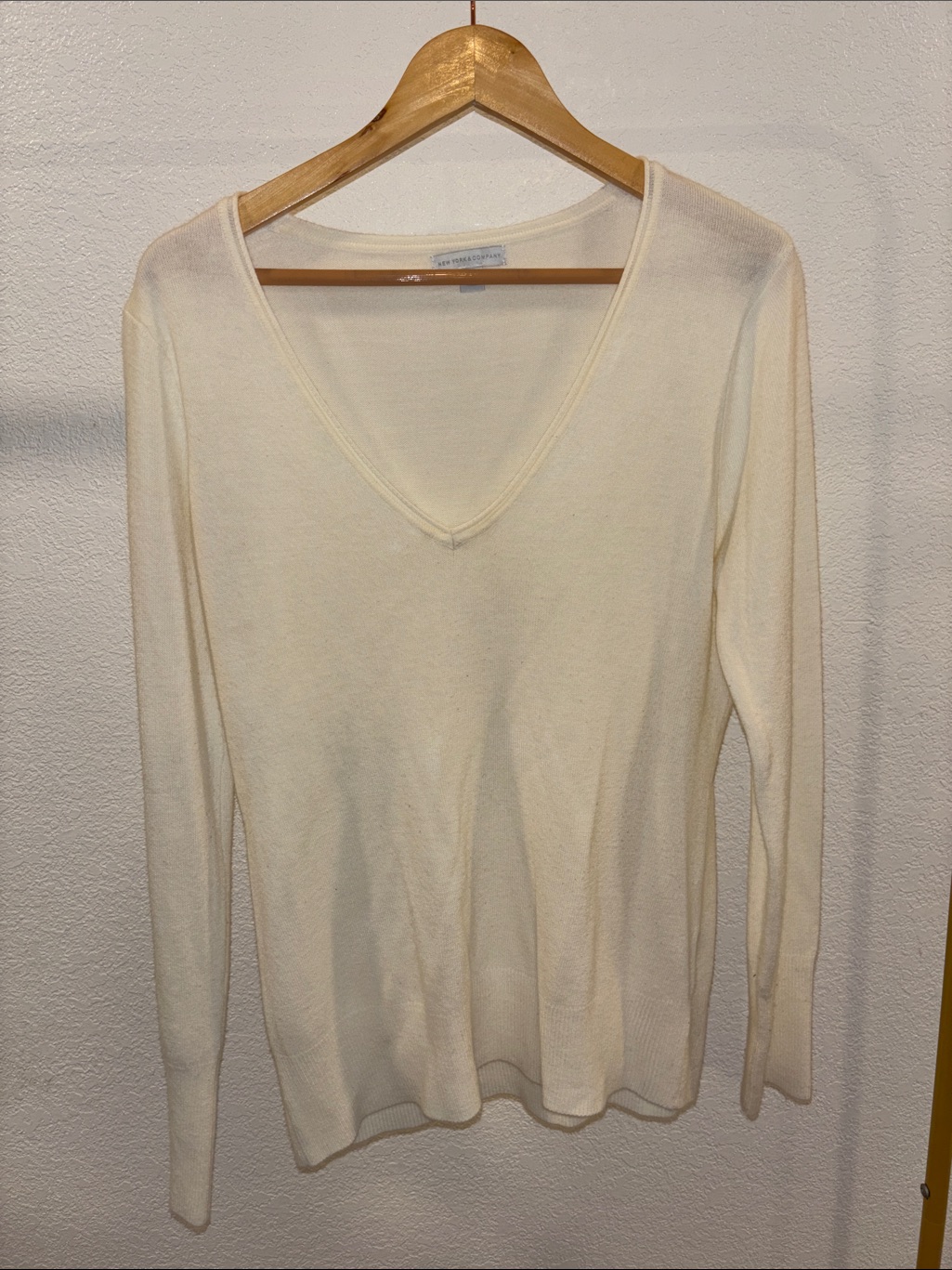 New York & Company Cream V-Neck Lightweight Sweater